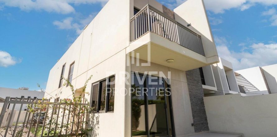 Townhouse in Dubai 3 bedrooms, 225.48 sq.m. № 127696