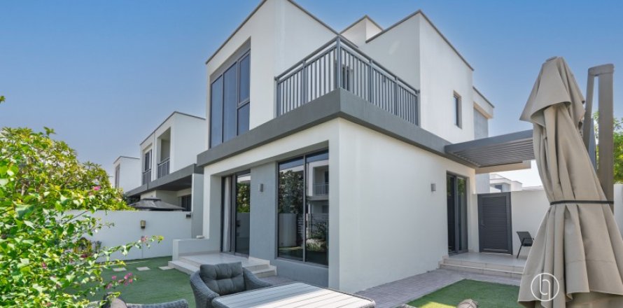Villa en Dubai Hills Estate, Dubai, 4 dormitorios, 289.7 m², № 77214