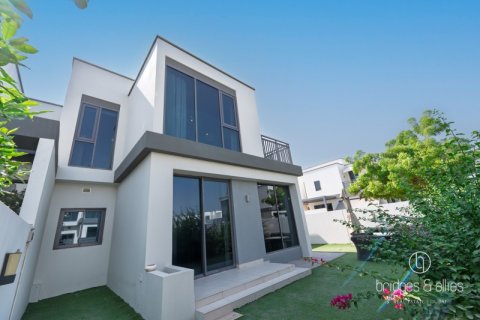 Villa en Dubai Hills Estate, Dubai, 4 dormitorios, 289.7 m², № 77214 - foto 2