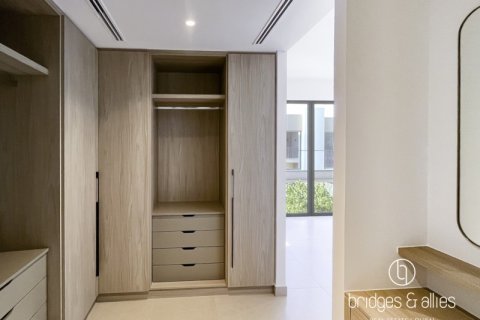 Villa à Dubai, 4 chambres, 221.6 m², № 77231 - photo 12