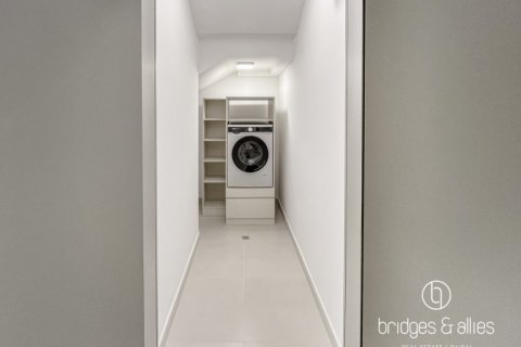 فيلا في دبي 4 غرف نوم, 212.7 م² رقم 77230 - صورة 17