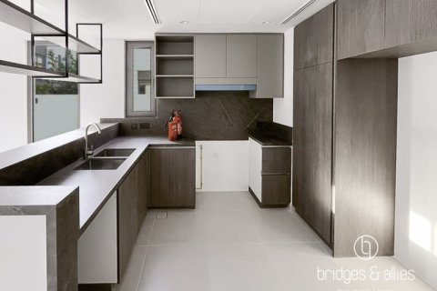 فيلا في دبي 4 غرف نوم, 202.1 م² رقم 77228 - صورة 4