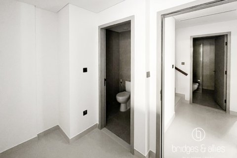 فيلا في دبي 4 غرف نوم, 202.1 م² رقم 77228 - صورة 16