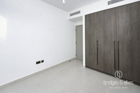 Villa en Dubai, 4 dormitorios, 140.5 m², № 77215 - foto 8