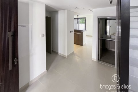 Villa en Dubai, 3 dormitorios, 140.5 m², № 77229 - foto 4