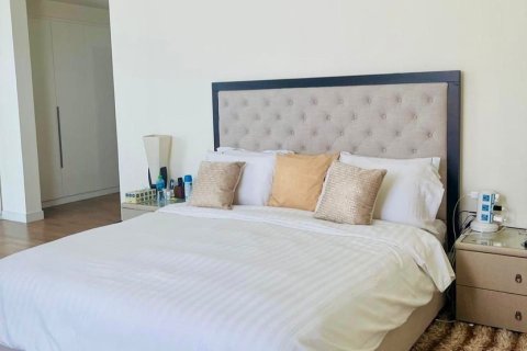 Снять в аренду квартиру в City Walk, Дубай: 4 спальни, 324м², № 69241 - фото 12