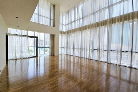 Снять в аренду квартиру в City Walk, Дубай: 4 спальни, 324м², № 69241 - фото 1