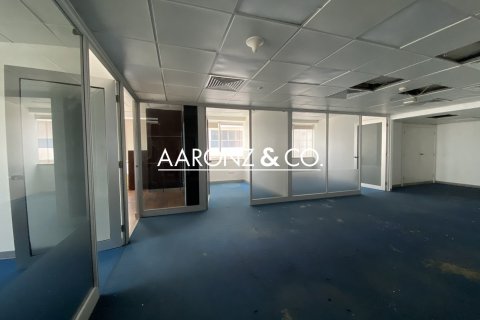 Oficina en Sheikh Zayed Road, Dubai, 180 m², № 42580 - foto 8