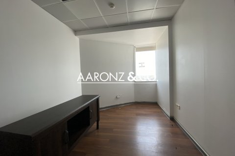 Oficina en Sheikh Zayed Road, Dubai, 180 m², № 42580 - foto 3