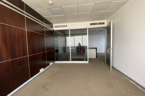 Снять в аренду офис в Sheikh Zayed Road, Дубай: 179.6м², № 42580 - фото 1