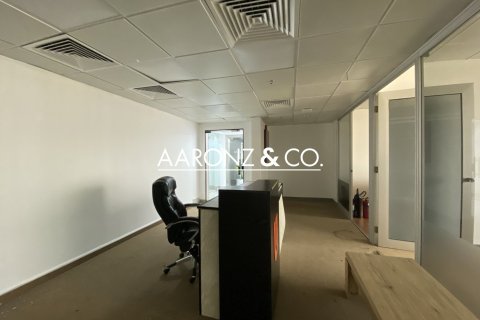 Oficina en Sheikh Zayed Road, Dubai, 180 m², № 42580 - foto 7