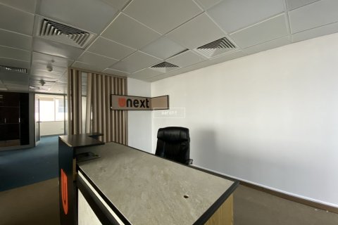 Снять в аренду офис в Sheikh Zayed Road, Дубай: 179.6м², № 42580 - фото 6