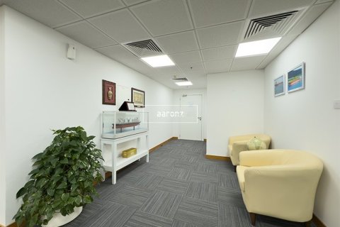 Снять в аренду офис в Джумейра Лейк Тауэрс, Дубай: 456м², № 42579 - фото 11