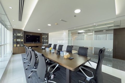 Снять в аренду офис в Джумейра Лейк Тауэрс, Дубай: 456м², № 42579 - фото 20
