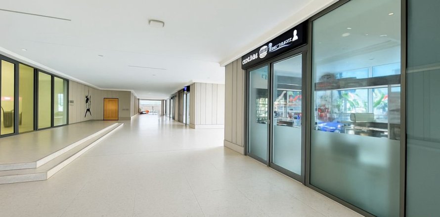 Tienda en Business Bay, Dubai, 23.5 m², № 77836