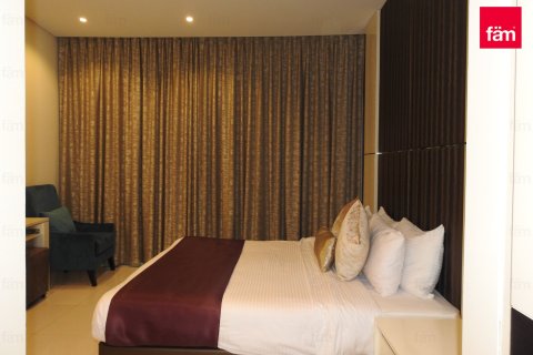 Apartment in Business Bay, Dubai 3 bedrooms, 210 sq.m. № 72331 - photo 17