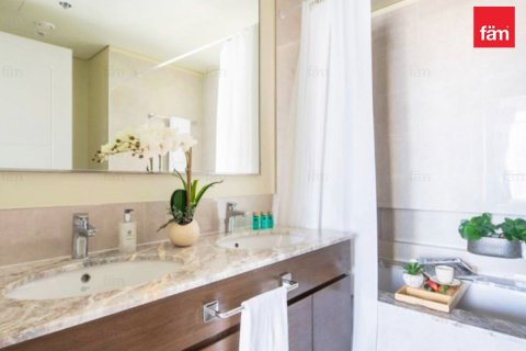 Apartment in Dubai 2 bedrooms, 93.2 sq.m. № 53396 - photo 10