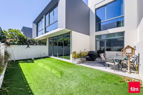Adosado en Jebel Ali, Dubai, 3 dormitorios, 232.4 m², № 53408 - foto 1