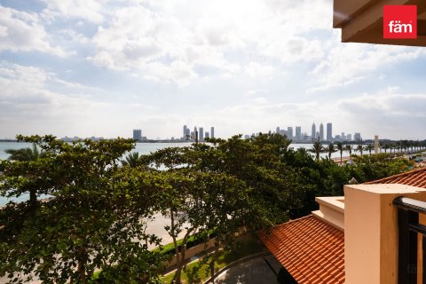 Apartment in Palm Jumeirah, Dubai 2 bedrooms, 164.3 sq.m. № 89579 - photo 12