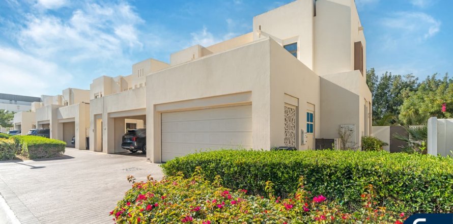 Villa in Mira Oasis, Reem, Dubai 3 bedrooms, 208 sq.m. № 98680