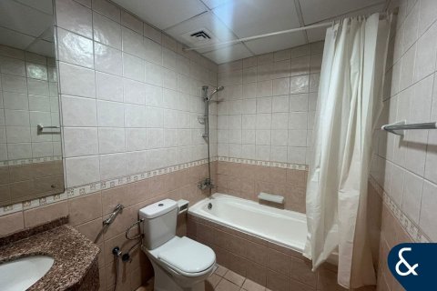 Apartamento en Jumeirah Lake Towers, Dubai, 1 dormitorio, 82 m², № 98672 - foto 8