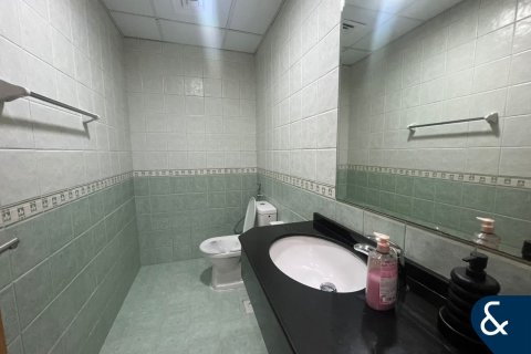 Apartamento en Jumeirah Lake Towers, Dubai, 1 dormitorio, 82 m², № 98672 - foto 10