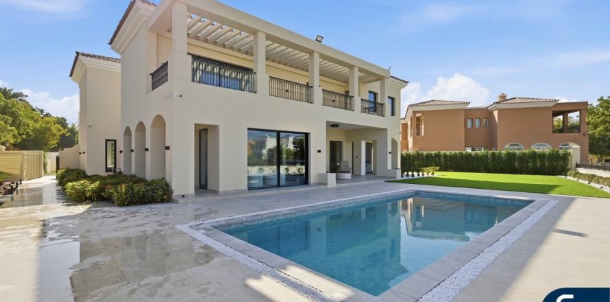 Villa in Arabian Ranches, Dubai 7 bedrooms, 650 sq.m. № 98678