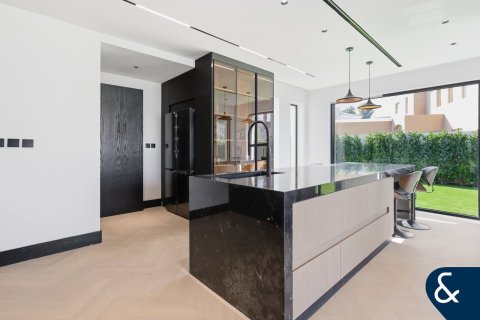 Villa in Arabian Ranches, Dubai 7 bedrooms, 650 sq.m. № 98678 - photo 8