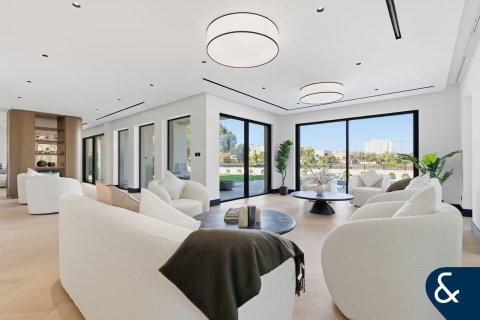 Villa in Arabian Ranches, Dubai 7 bedrooms, 650 sq.m. № 98678 - photo 2