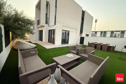 Maison de ville à Dubai, 4 chambres, 313.8 m², № 58427 - photo 1