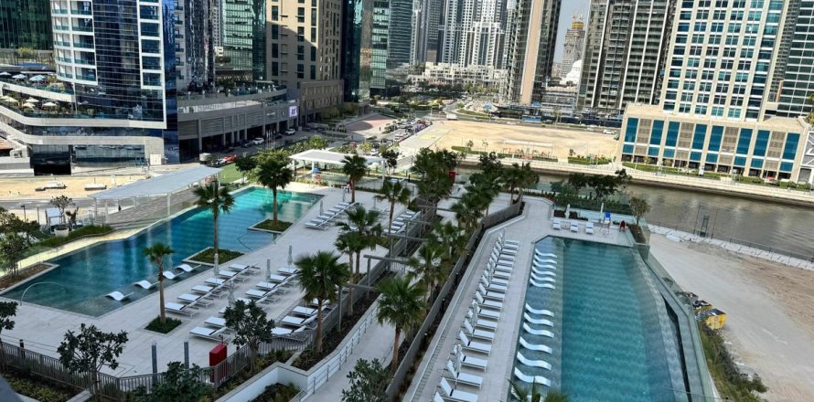 Квартира в Бизнес-Бэе, Дубай, 1 спальня, 61м², № 90420