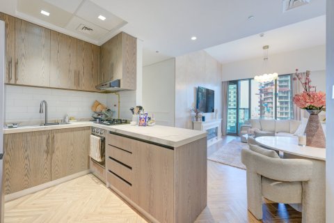 Купить квартиру в Дубае: 2 спальни, 105м², № 96983 - фото 6