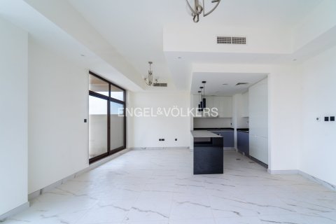 Villa en Wadi Al Safa 3, Dubai, 4 dormitorios, 389 m², № 96993 - foto 2