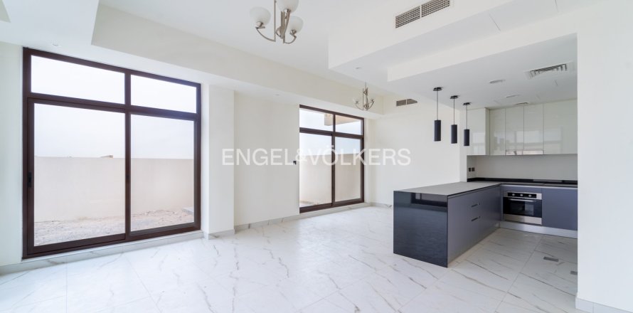 Villa en Wadi Al Safa 3, Dubai, 4 dormitorios, 389 m², № 96993