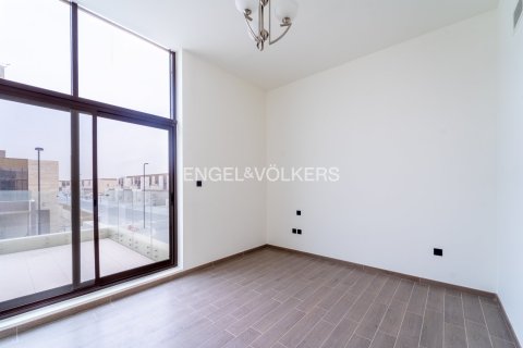 Villa en Wadi Al Safa 3, Dubai, 4 dormitorios, 389 m², № 96993 - foto 14