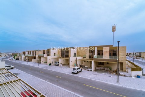Villa en Wadi Al Safa 3, Dubai, 4 dormitorios, 389 m², № 96993 - foto 18