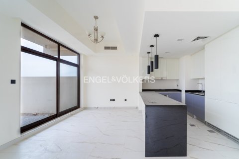 Villa en Wadi Al Safa 3, Dubai, 4 dormitorios, 389 m², № 96993 - foto 3