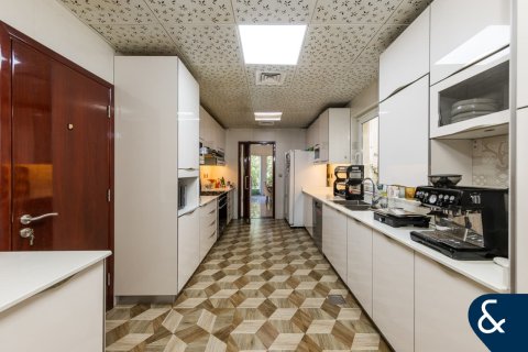 Снять в аренду таунхаус в Green Community Motor City, Motor City, Дубай: 4 спальни, 454м², № 79153 - фото 4