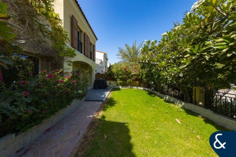 Снять в аренду таунхаус в Green Community Motor City, Motor City, Дубай: 4 спальни, 454м², № 79153 - фото 1