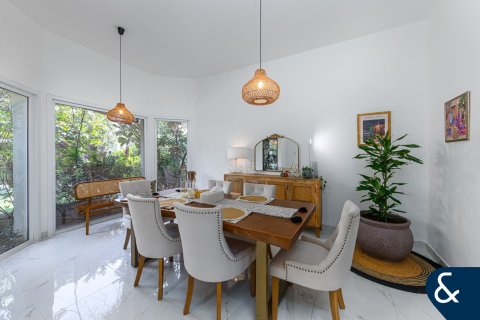 Снять в аренду таунхаус в Green Community Motor City, Motor City, Дубай: 4 спальни, 454м², № 79153 - фото 3