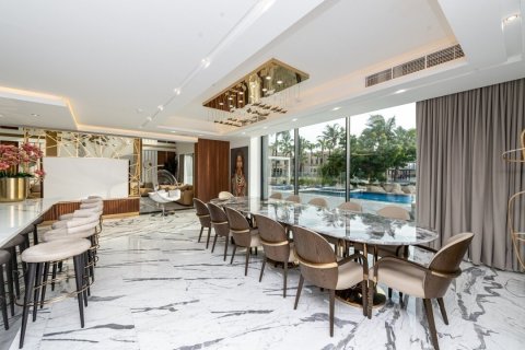 Villa à Palm Jumeirah, Dubai, 6 chambres, 1449 m², № 3757 - photo 4
