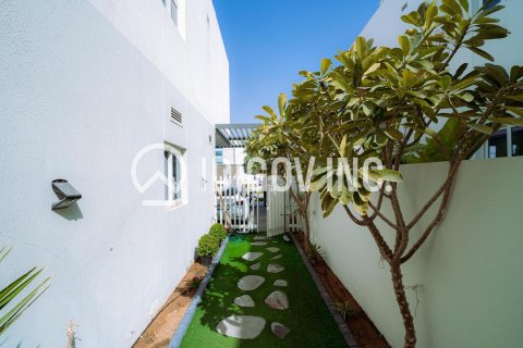 Townhouse in DAMAC Hills (Akoya by DAMAC), Dubai 3 bedrooms, 199 sq.m. № 38146 - photo 8