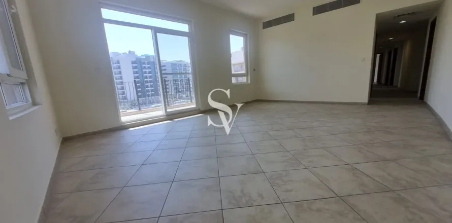 Apartment in Motor City, Dubai 3 bedrooms, 202 sq.m. № 68591