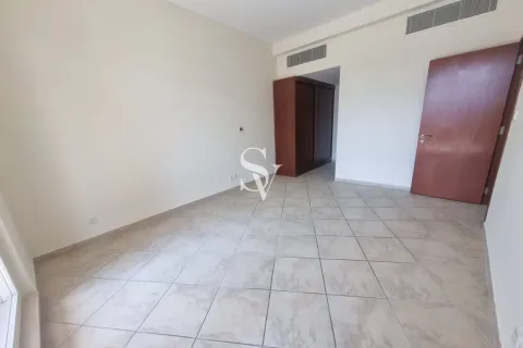 Apartment in Motor City, Dubai 3 bedrooms, 202 sq.m. № 68591 - photo 15