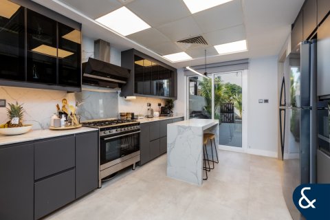 Villa à Arabian Ranches, Dubai, 4 chambres, 253 m², № 75591 - photo 2