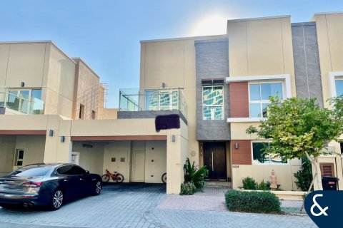 Купить виллу в Аль-Барше, Дубай: 3 спальни, 298м², № 75601 - фото 19