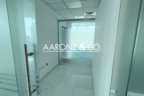 Office in Business Bay, Dubai 177 sq.m. № 95373 - photo 17