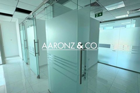 Office in Business Bay, Dubai 177 sq.m. № 95373 - photo 6