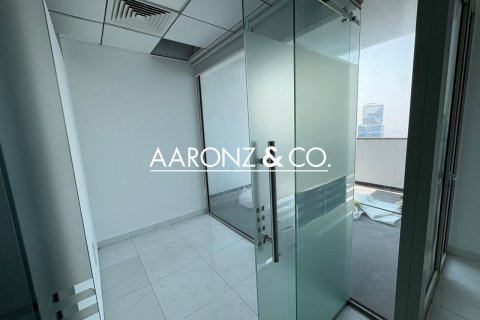 Oficina en Business Bay, Dubai, 177 m², № 95373 - foto 5