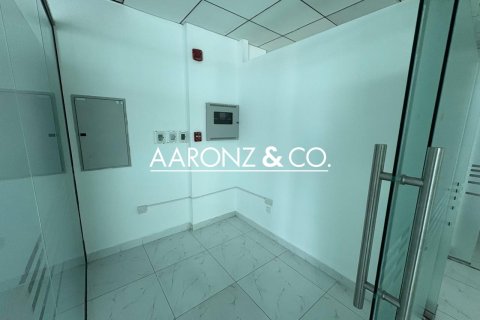 Oficina en Business Bay, Dubai, 177 m², № 95373 - foto 3